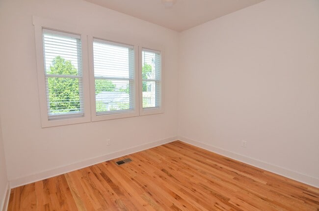 Building Photo - 411 Mcadoo Ave