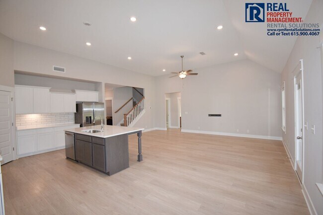 Building Photo - 2432 Fig Dr