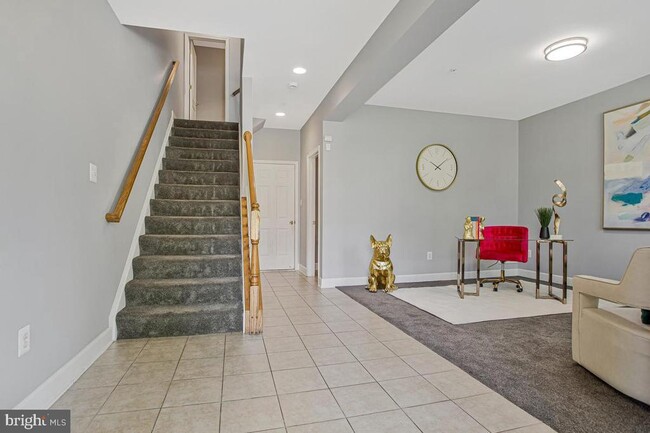 Building Photo - 505 Jurgensen Pl