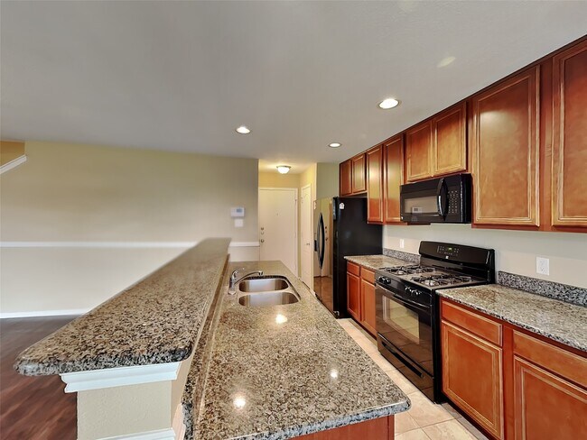 Building Photo - 15326 Boulder Hollow Ln