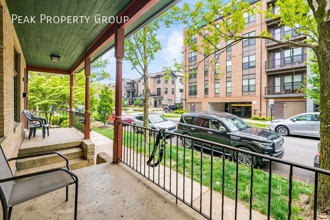 Building Photo - 1281 Forsythe Ave