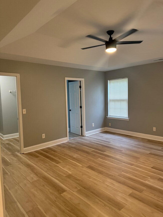 Building Photo - 402 Sam Cobb Ct