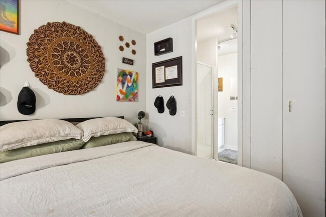 Building Photo - 345 W Fullerton Pkwy