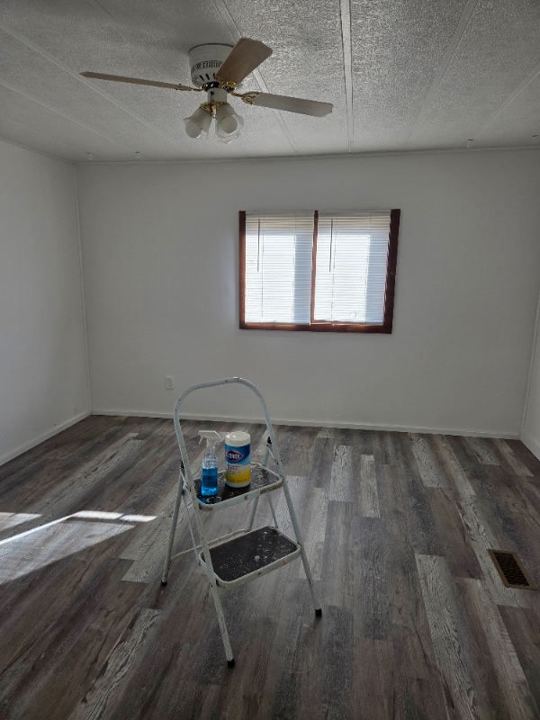 Building Photo - 220 17th Ave