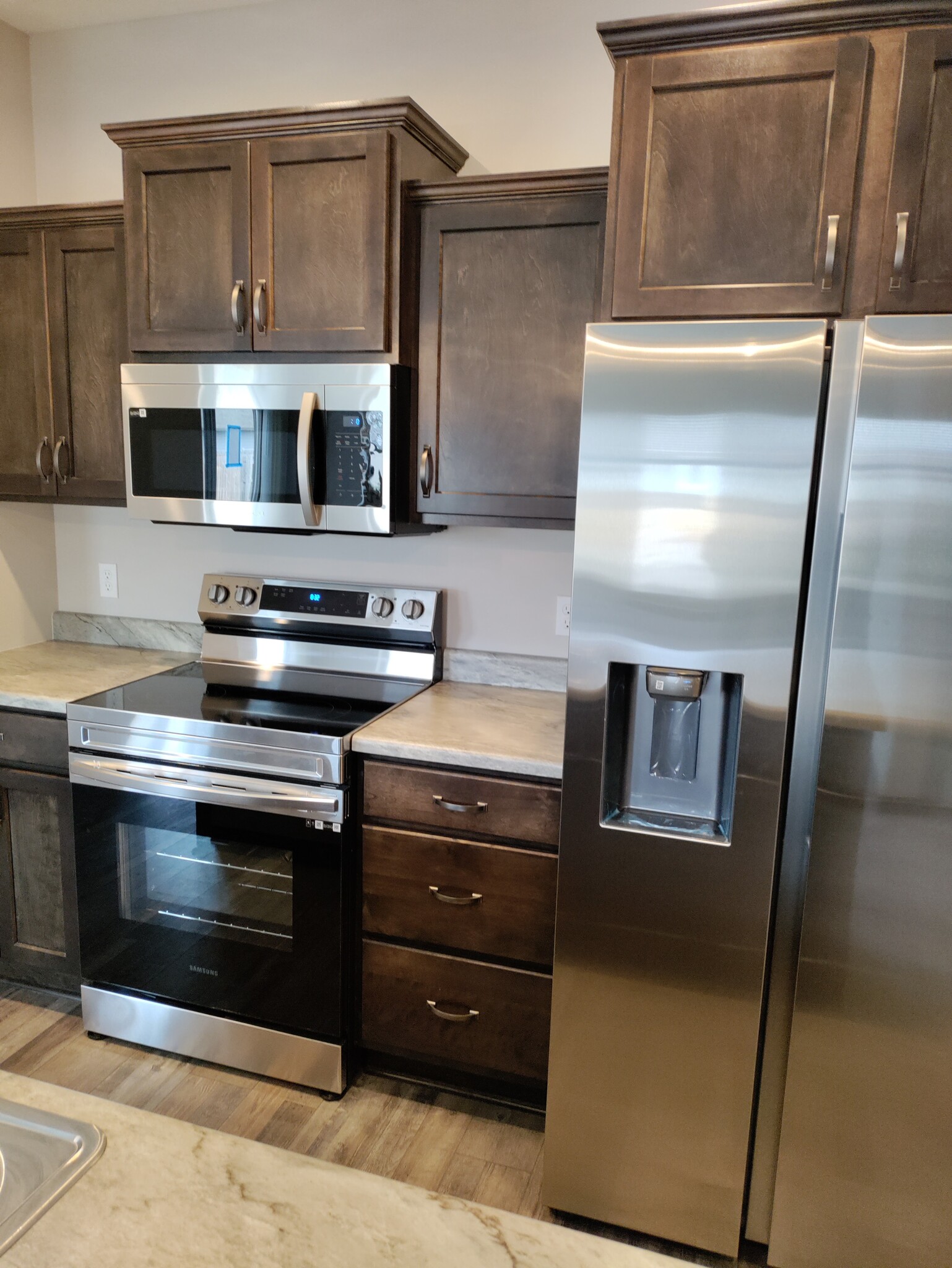 Stainless steel appliances - 9402 W Dolores Dr