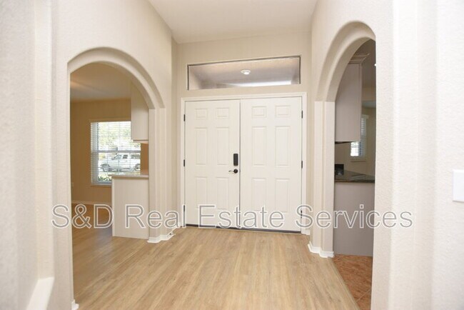 Building Photo - 1606 Taylor Landing Dr