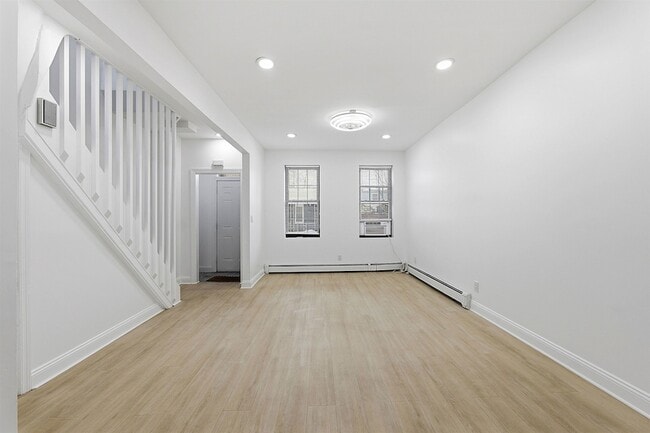 Building Photo - 803 West St