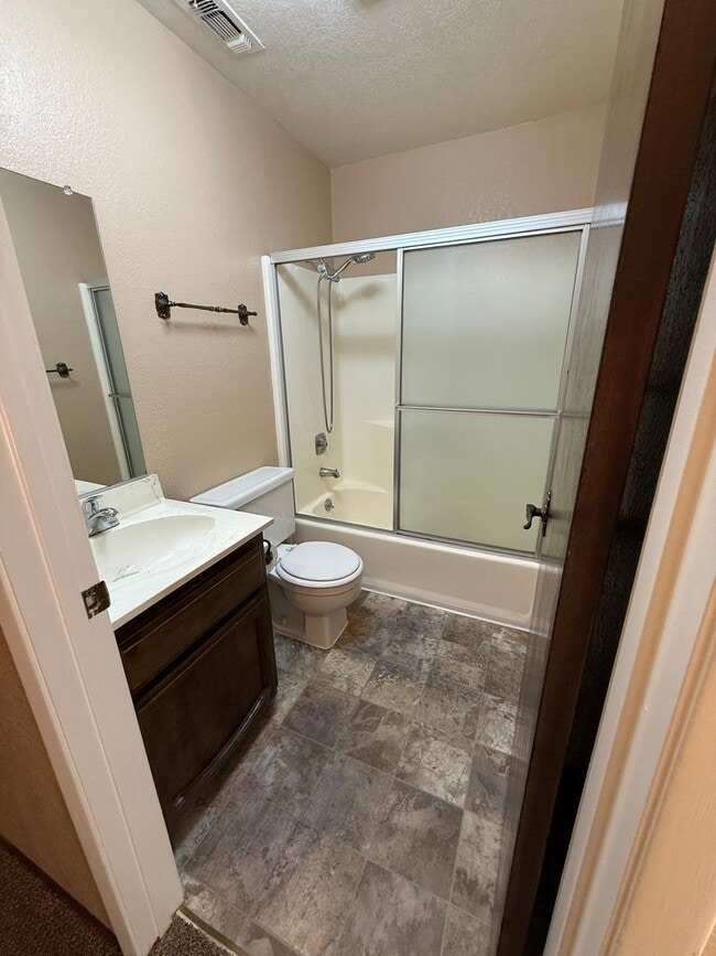 Building Photo - Charming 2-Bed, 2-Bath Condo in Auburn – Great Location & Move-In Ready