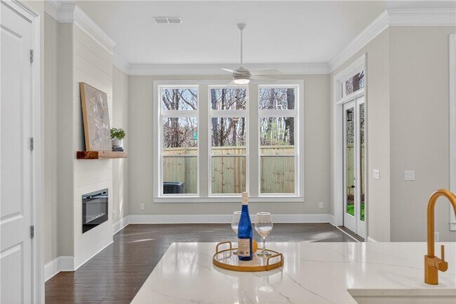 Building Photo - 687 Stickley Oak Way
