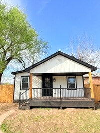 Building Photo - 5909 NW 40th St