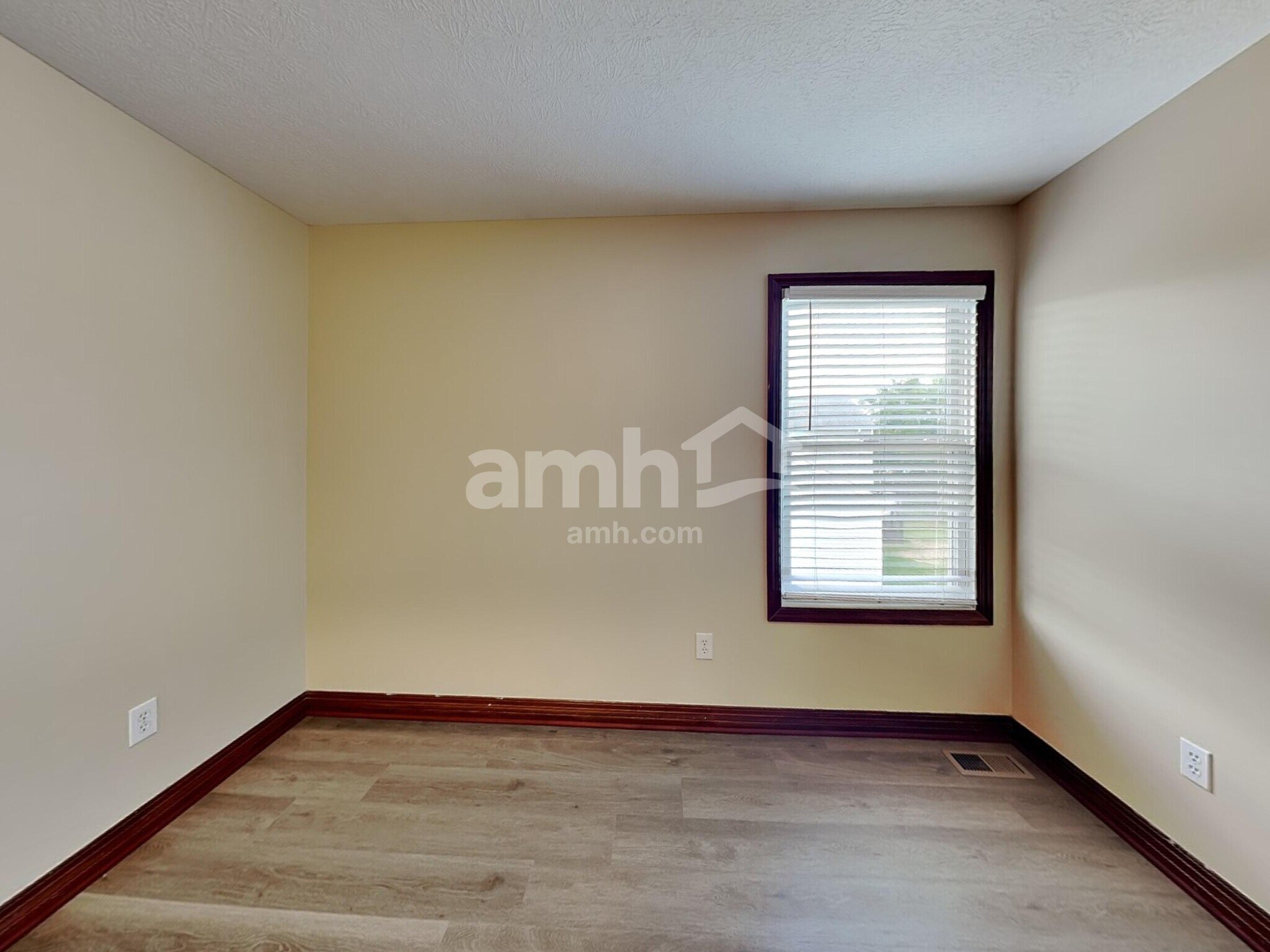 Building Photo - 231 Oakford St