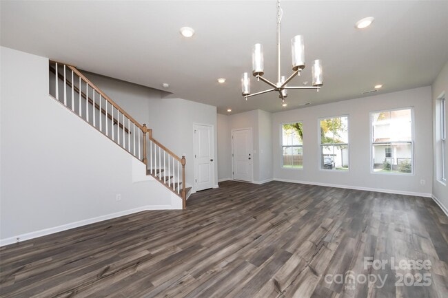 Building Photo - 2550 Lydia Ave