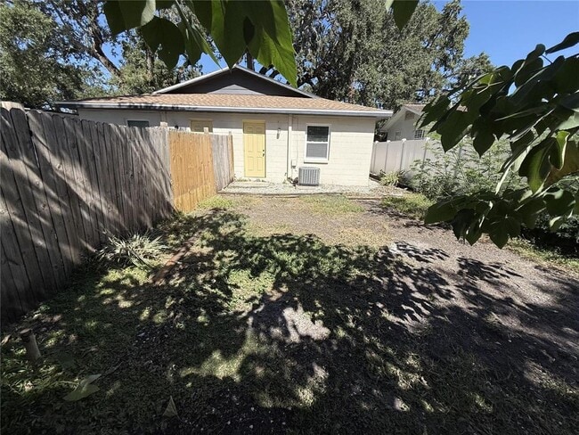 Building Photo - 2809 Marconi St
