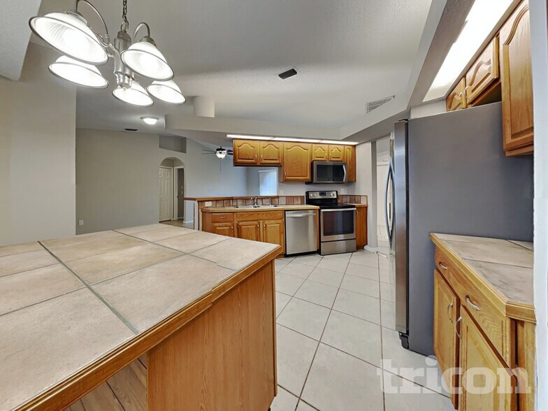 Building Photo - 193 Rosedale Ave