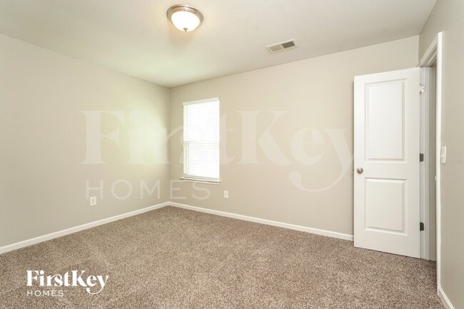 Building Photo - 1540 Weatherend Dr
