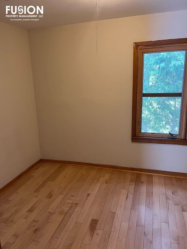 Building Photo - 61 Front St