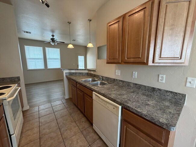 Building Photo - 212 Chalmette Dr