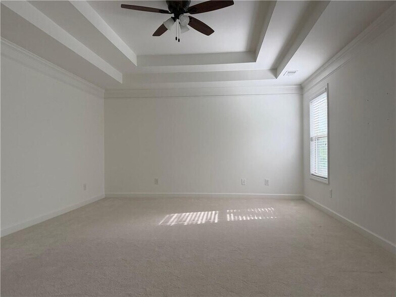 Building Photo - 325 Cranbrooke Cir
