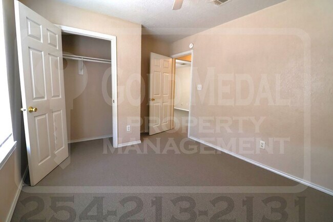 Building Photo - 3412 Cantabrian Dr