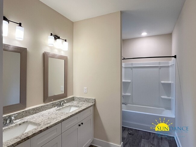 Building Photo - Beautiful 3 Bedroom Home in Milton!