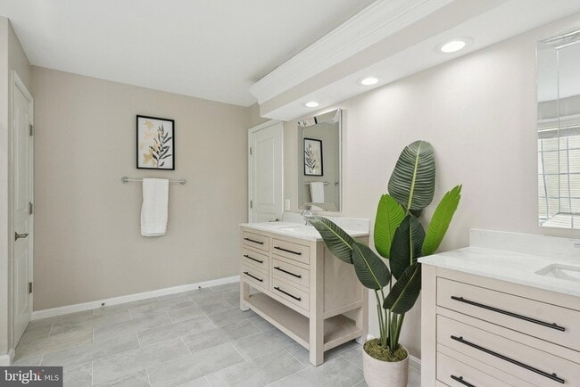 Building Photo - 51 Knickerbocker Ln