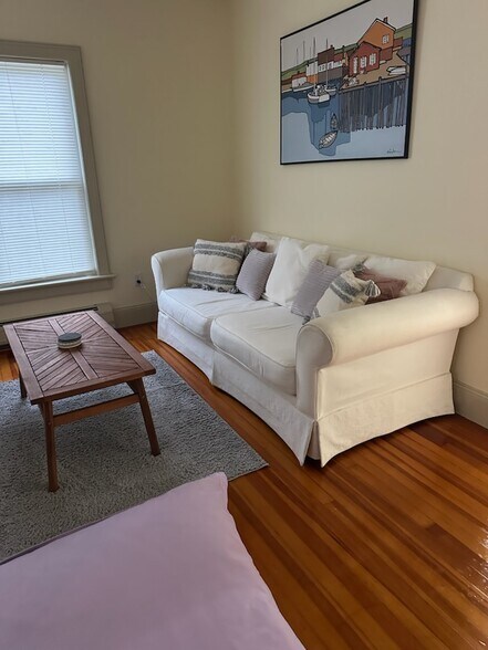 Building Photo - 41 Arnold St