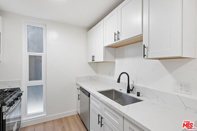 Building Photo - 1743 9th St