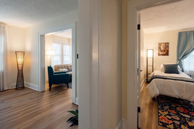 Building Photo - 217 Highland Ave