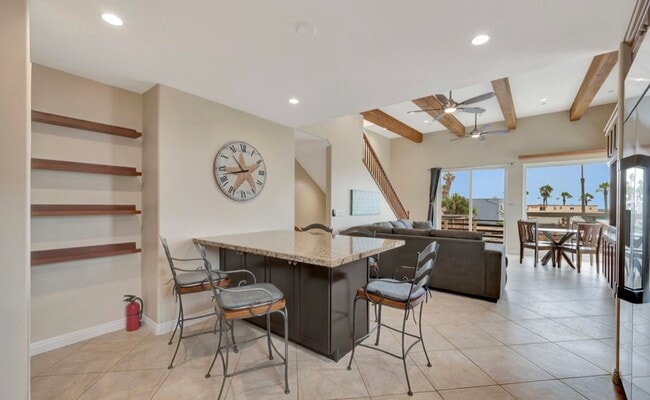 Building Photo - Furnished Stunning 3bd/ 3ba Ocean Beach de...