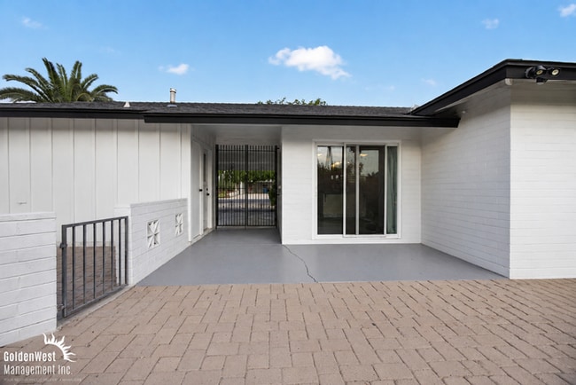 Building Photo - Charming 3Bdm 2Ba Home with Private Backyard in Phoenix!