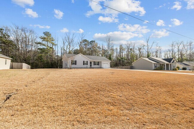 Building Photo - Woodbury Farms