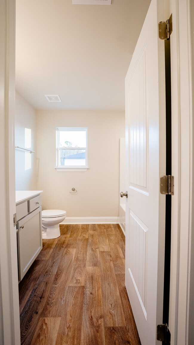 Building Photo - BRAND NEW 2 bedroom, 1.5 bathroom duplex i...