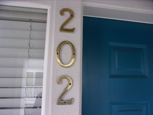 Building Photo - Canyon Ranch Condo in Gated Community.