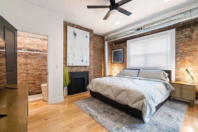Building Photo - 6 Bed 4 bath Fully Furnished Oakland