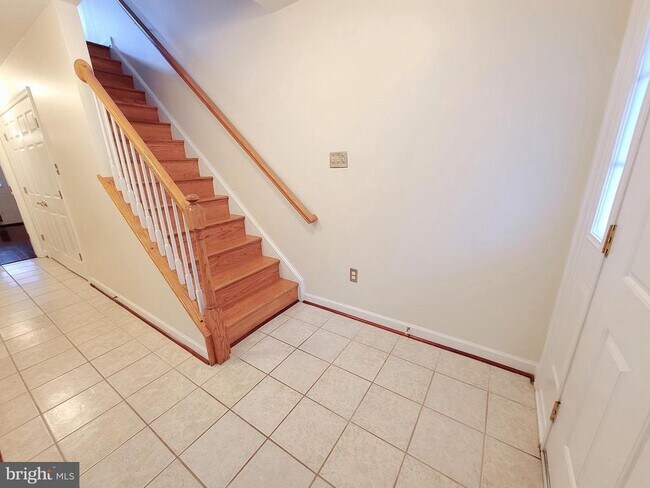 Building Photo - 8809 Lew Wallace Rd