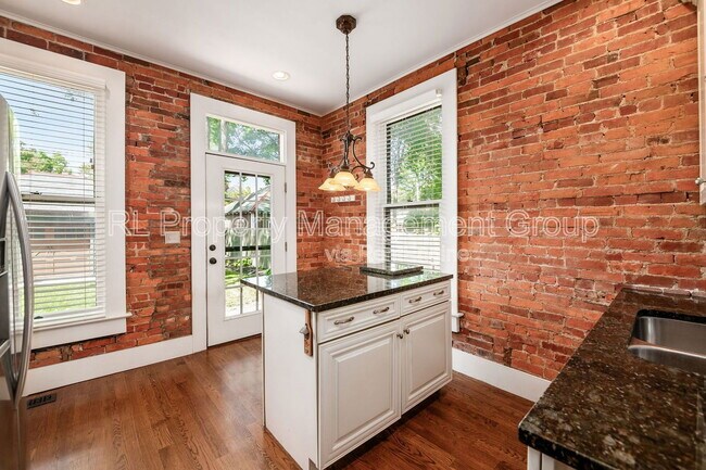 Building Photo - 322 Wilber Ave