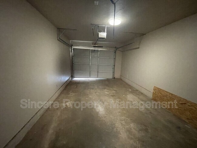 Building Photo - 120 N Ranchwood Blvd