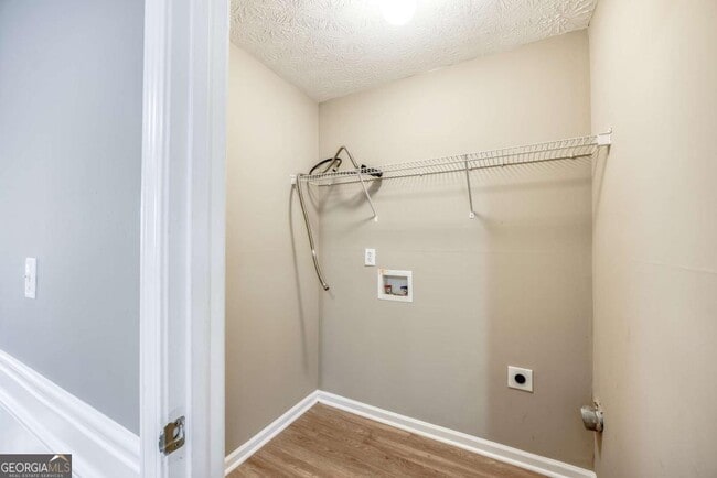 Building Photo - 2913 Vining Ridge Terrace