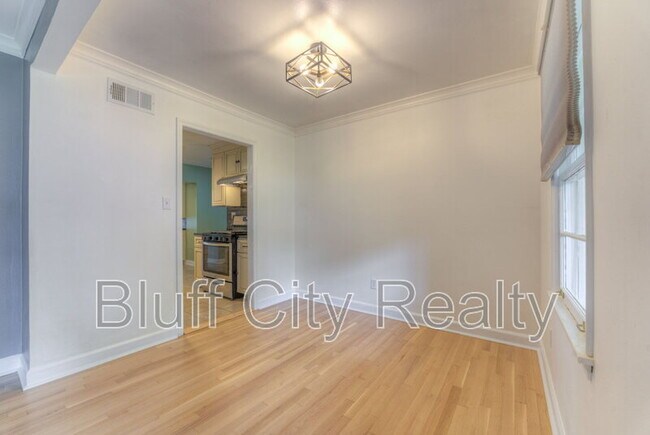 Building Photo - 4560 Boyce Rd