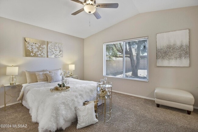 Building Photo - Gorgeous home in Rita Ranch