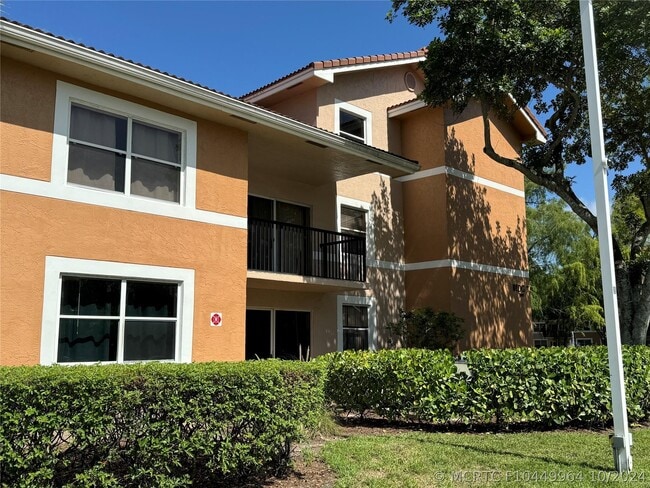 Building Photo - 8891 Wiles Rd