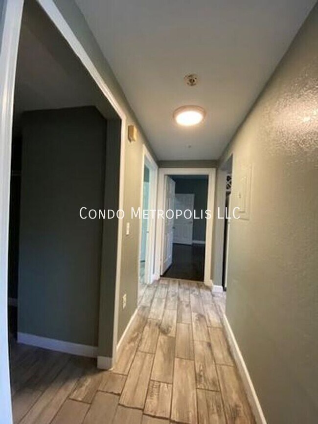 Building Photo - 2668 Robert Trent Jones Dr