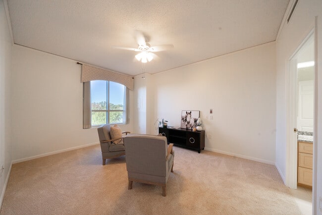 Building Photo - 1 Towers Park Ln