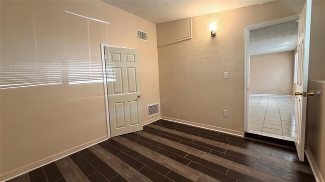Building Photo - 4102 Highland Loop