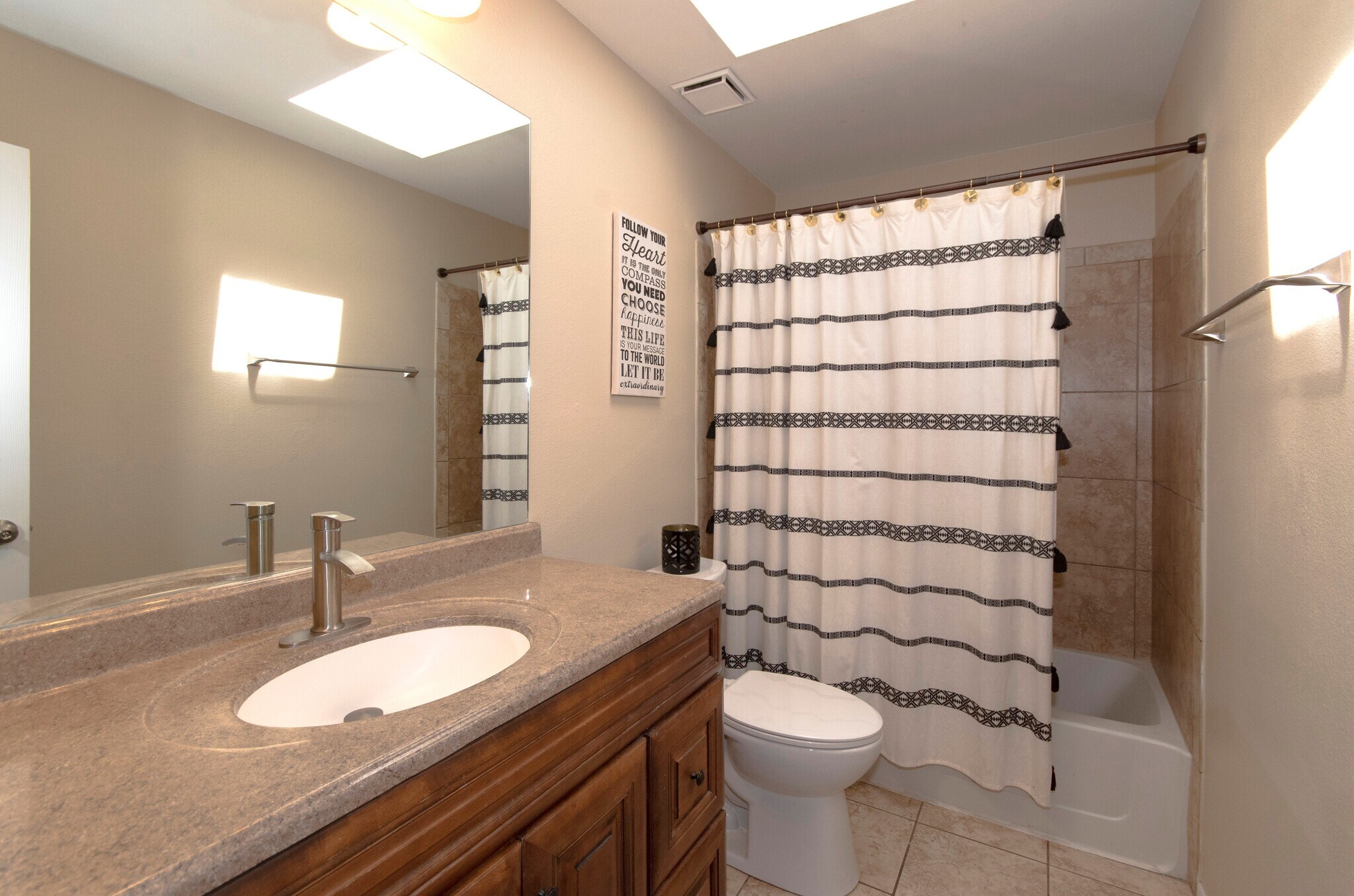 Building Photo - 6965 Sugar Creek Cir