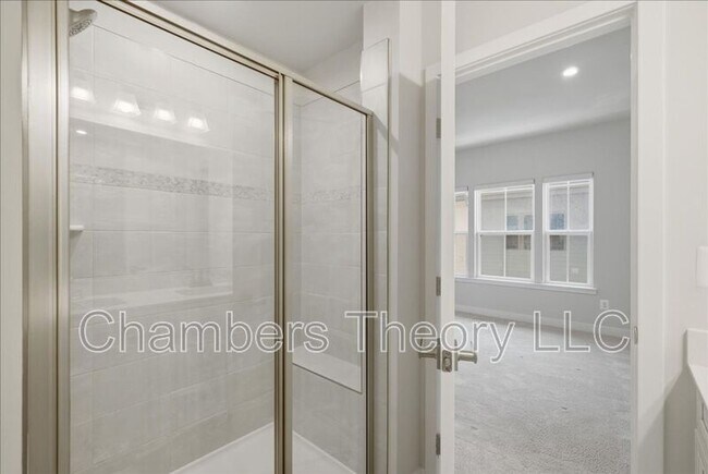 Building Photo - 4322 Ellipse Ter
