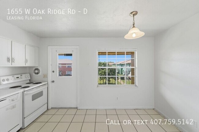 Building Photo - 1655 W Oak Ridge Rd
