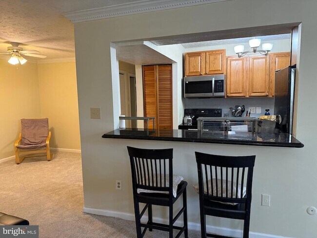 Building Photo - 7925 Mandan Rd