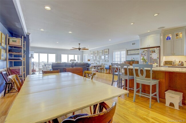 Building Photo - 1051 Oceanfront