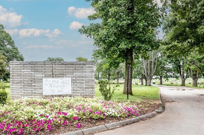 Building Photo - 1504 Hardin Ave